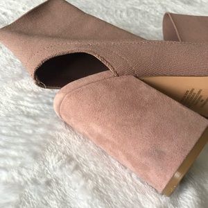 Steve Madden Shoes - Nude Steve Madden Block Heels Size 8 Steve Madden Shoes - Nude Steve Madden Block Heels Size 8